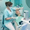 Zahnprophylaxe mit Herz in Pinneberg: Erleben Sie individuelle Behandlung durch unsere Fachkräfte.