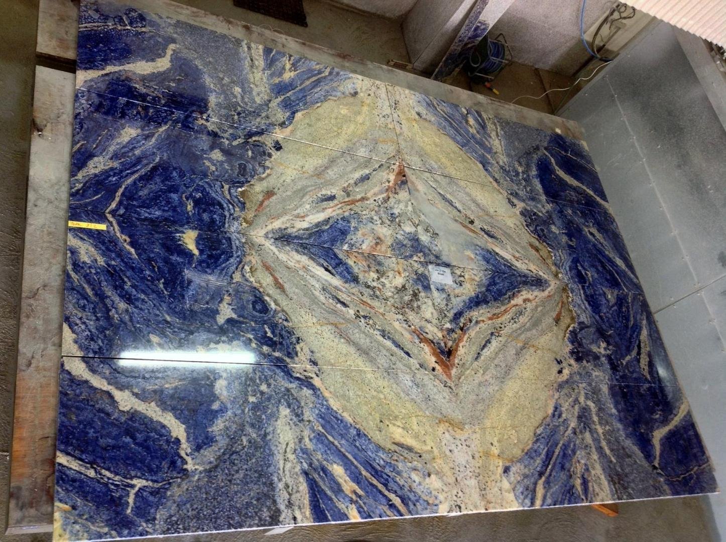 Sodalithe Blue Bodenplatten gespiegelt